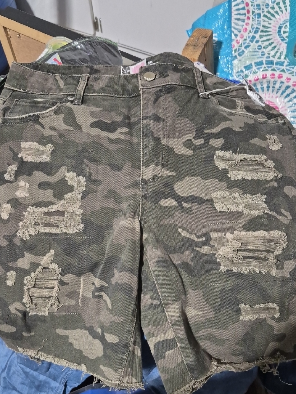 No Boundaries Olive Green Camo Mid Rise Shorts